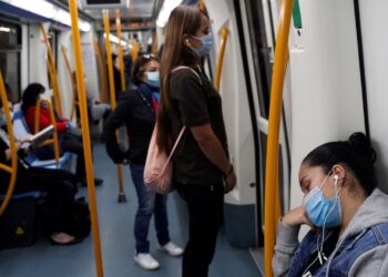 Spain to scrap mandatory masks on public transport on Feb. 7