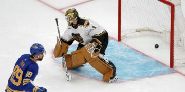 Tuch gives Sabres 4-3 win over Bruins
