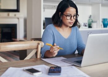 Remote work saves commuters 72 minutes a day, study finds