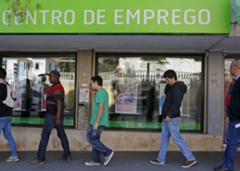 Portugal jobless rate edges up to 6.4% in November