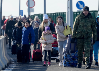 8.942 million Ukrainian refugees cross into Poland since Feb.