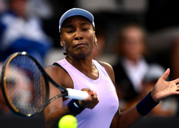 Venus Williams wins first singles match since 2021