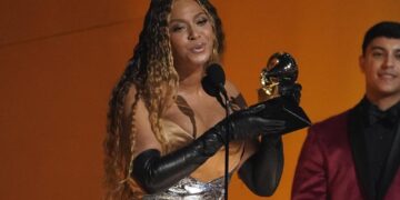 Beyoncé emerges as Grammys queen; Styles wins album honor