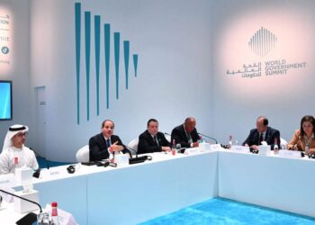 Sisi voices Egypt’s keenness on contacting investors to solve their problems