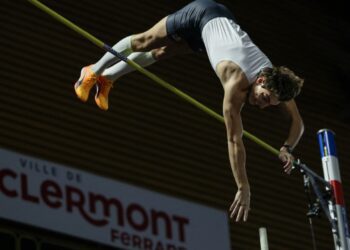 Duplantis sets new world pole vault record