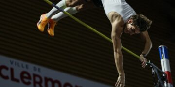 Duplantis sets new world pole vault record