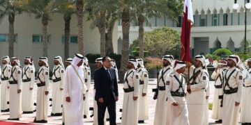 Official welcome ceremony held for Egyptian premier at Qatari Emiri Diwan
