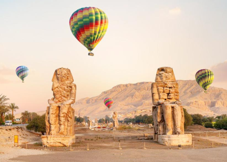More than 68 hot air balloons decorated the skies of Luxor, carrying more than 1,800 tourists of different nationalities.