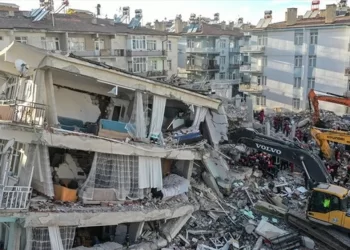 Aid trickles in as Turkiye-Syria quake toll passes 24,000