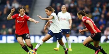 Man United stuns Spurs to go top of WSL 1 - Egyptian Gazette Man United stuns Spurs to go top of WSL