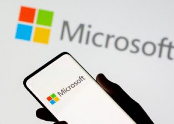 Microsoft brings Bing chatbot to phones after curbing quirks