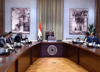 PM chairs meeting to review goals of digital platform on career guidance