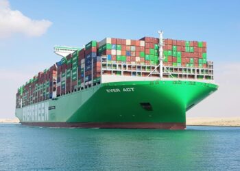 Suez Canal achieves highest monthly revenue in its history at $802 million