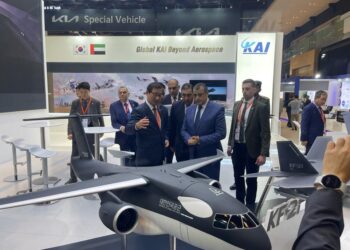 Military production min. inspects IDEX 2023 pavilions