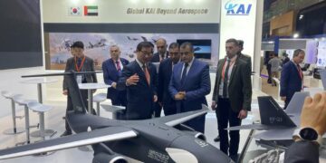Military production min. inspects IDEX 2023 pavilions