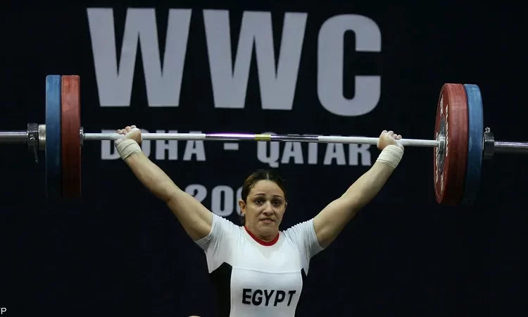 Sports min. checks on health of weightlifter Nahla Ramadan 2 - Egyptian Gazette Sports min. checks on health of weightlifter Nahla Ramadan 1 - Egyptian Gazette