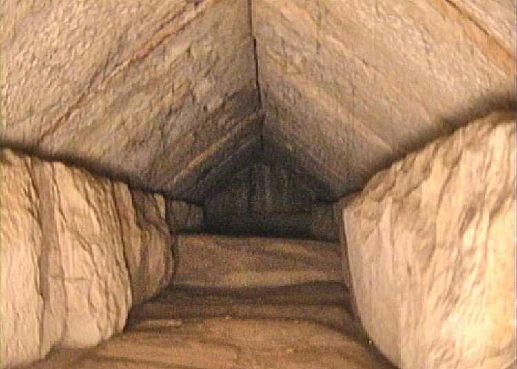 The newly-discovered corridor in Khufu pyramid