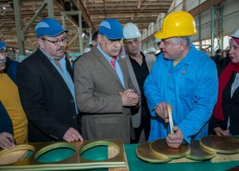 Military production min. inspects Factory 63