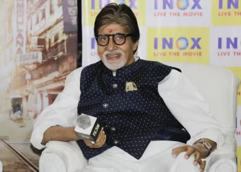 Amitabh Bachchan injured while shooting film in India