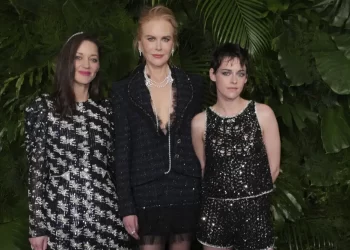 Hollywood stars spend Oscars eve at annual Chanel dinner