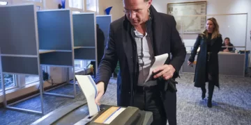 Dutch go to polls in midterm provincial elections