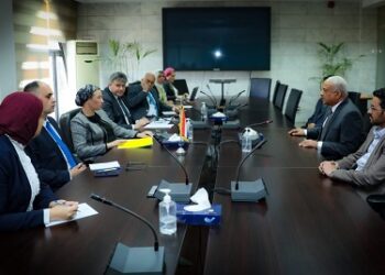 Environment minister follows up project of safe disposal of waste project in Suez