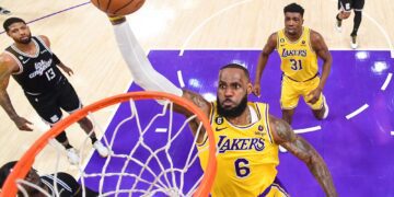 LeBron debunks rumors of return in April