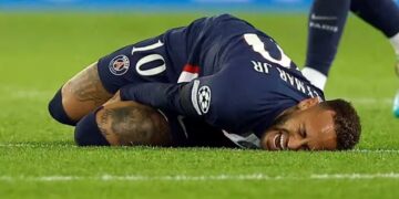 Neymar’s season ended by ankle surgery