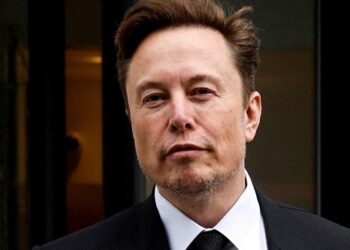 Musk, experts urge pause on training AI systems more powerful than GPT-4