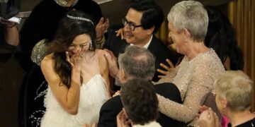 ‘Everything’ wins best picture, is everywhere at Oscars 1 - Egyptian Gazette ‘Everything’ wins best picture, is everywhere at Oscars