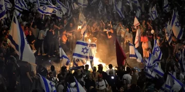 Mass protests erupt after Netanyahu fires defense chief