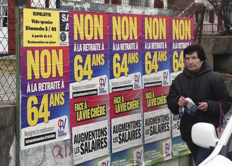 Unions vow to shut France’s economy down amid pension battle 2 - Egyptian Gazette Unions vow to shut France’s economy down amid pension battle 1 - Egyptian Gazette