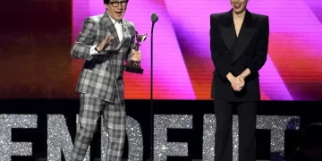Before Oscars, ‘Everything Everywhere’ sweeps Spirit Awards