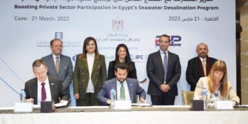 Agreement inked to enhance participation of private sector in sea water desalination - min. 1 - Egyptian Gazette Agreement inked to enhance participation of private sector in sea water desalination – min.