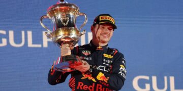 Verstappen dominates Bahrain GP