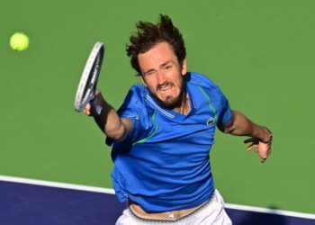 Medvedev beats Davidovich Fokina to reach Indian Wells semis