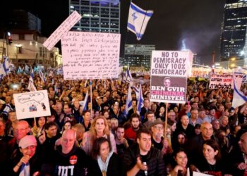 Party pressure mounts on Netanyahu to pause judicial overhaul