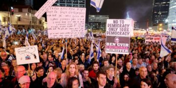 Party pressure mounts on Netanyahu to pause judicial overhaul