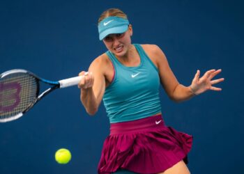 Potapova upsets Gauff in third-round Miami thriller