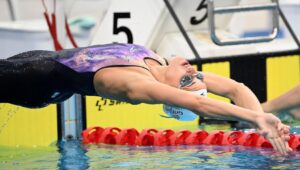 McKeown breaks 200m backstroke world record 4 - Egyptian Gazette
