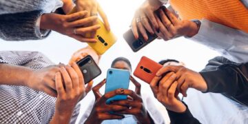Social networks continue to add features to manage screen time