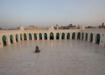 1010-year-old mosque still dazzles visitors