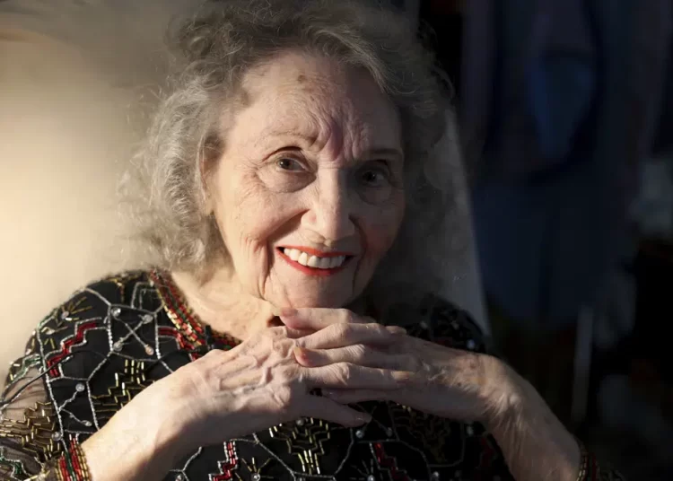 Gloria Dea, 1st magician on Las Vegas Strip, dies at age 100 1 - Egyptian Gazette