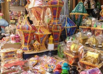 Soaring inflation hits lantern market in Egypt