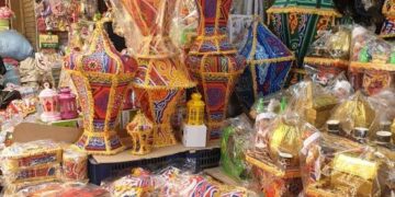 Soaring inflation hits lantern market in Egypt