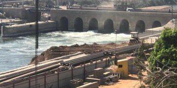 Irrigation minister: Cleaning up old Dairut Barrages, installing iron gates to prevent water pollution