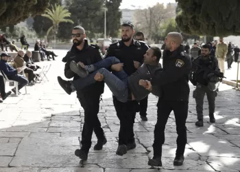 Violence at holy Jerusalem site raises tension over holidays