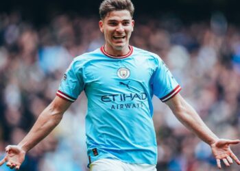 Arsenal responds in style after City stuns Liverpool