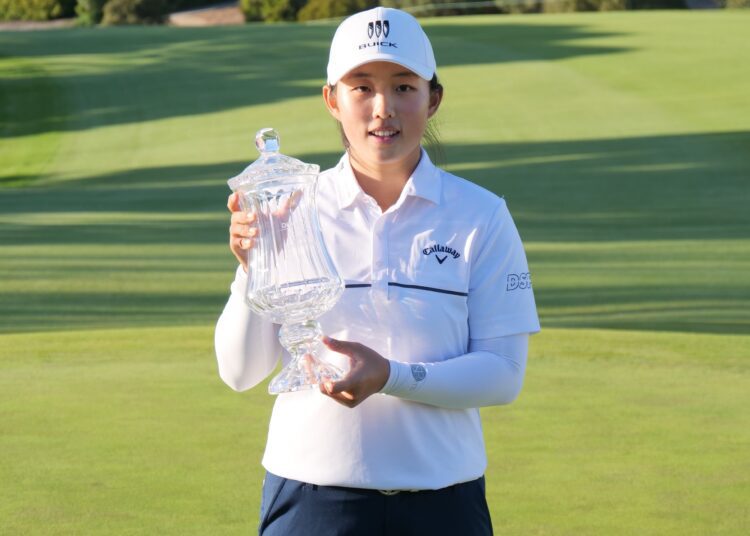 Yin becomes LPGA's 2nd ever winner from China 1 - Egyptian Gazette Ruoning Yin holds the championship trophy after winning the LPGA's LA Open golf tournament in Palos Verdes Estates, Calif.