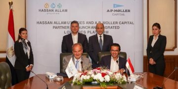 Civil aviation min. witnesses inking of deal between Hassan Allam, Mollar Capital 1 - Egyptian Gazette Civil aviation min. witnesses inking of deal between Hassan Allam, Mollar Capital